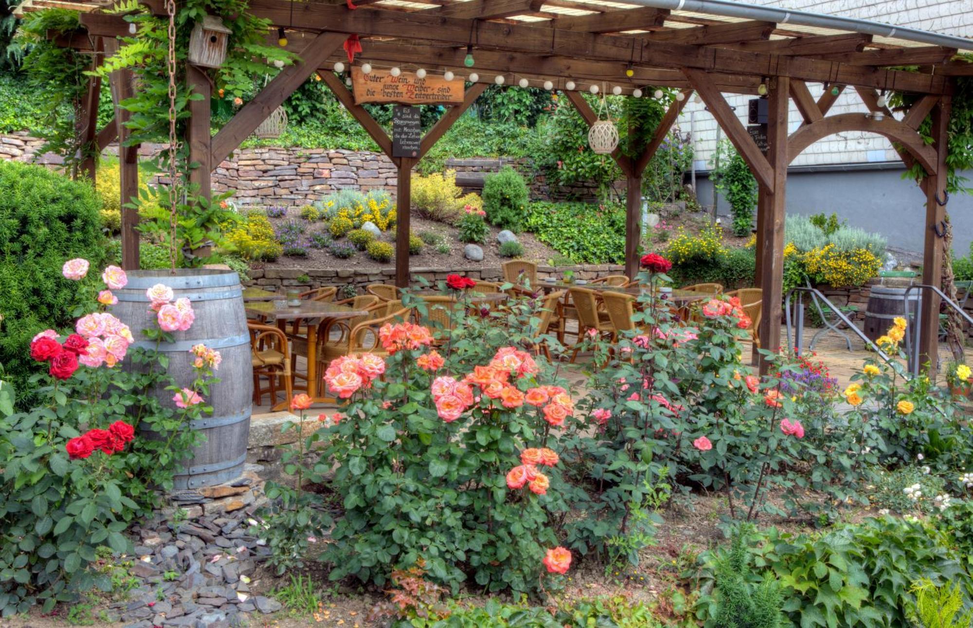 Weinhotel Hubertus Garni クロッテン エクステリア 写真